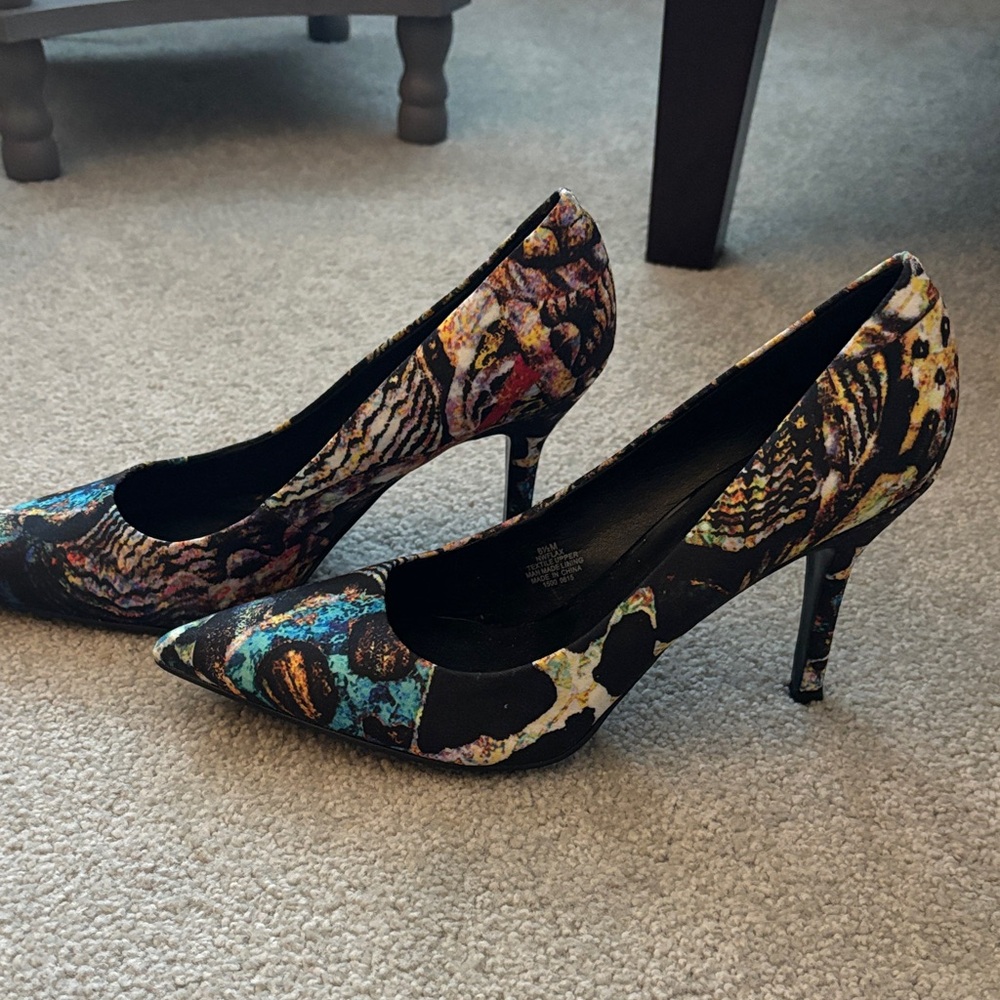 Nine West Multicolor Patterned Pointed-Toe Pumps - Picture 2 of 2